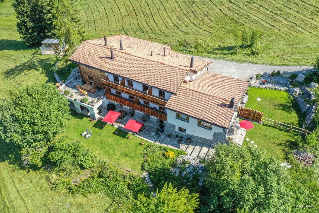 Chasa Al Battaporta Hotell Tschierv Exteriör bild