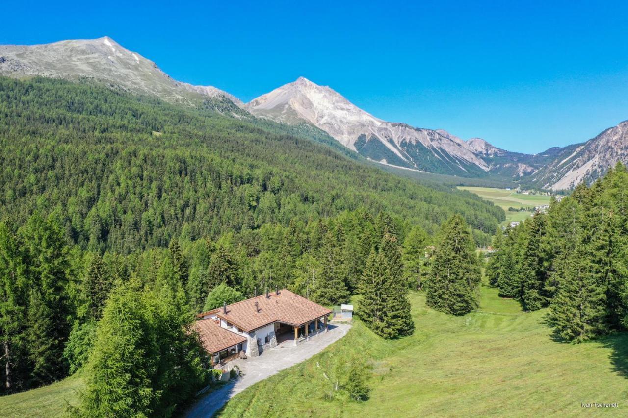 Chasa Al Battaporta Hotell Tschierv Exteriör bild