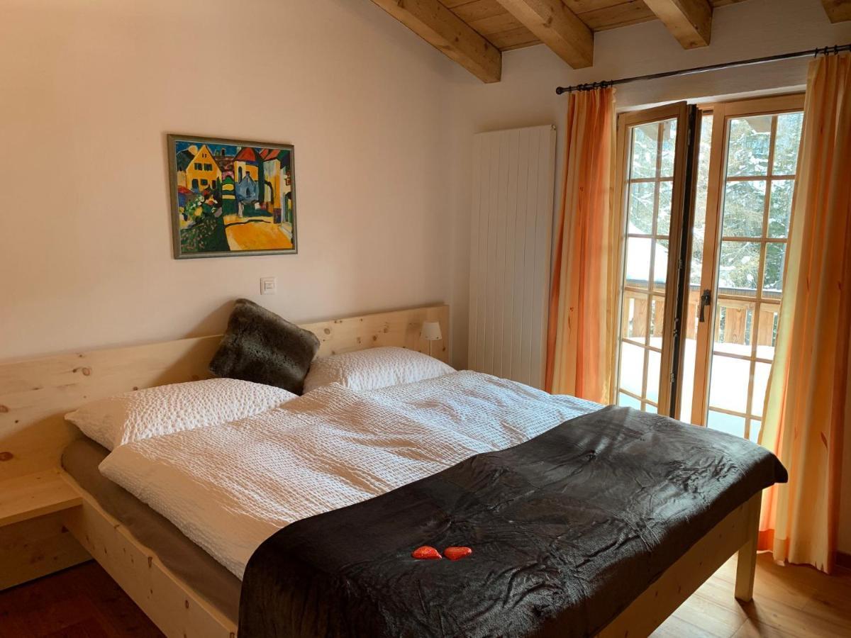 Chasa Al Battaporta Hotell Tschierv Exteriör bild