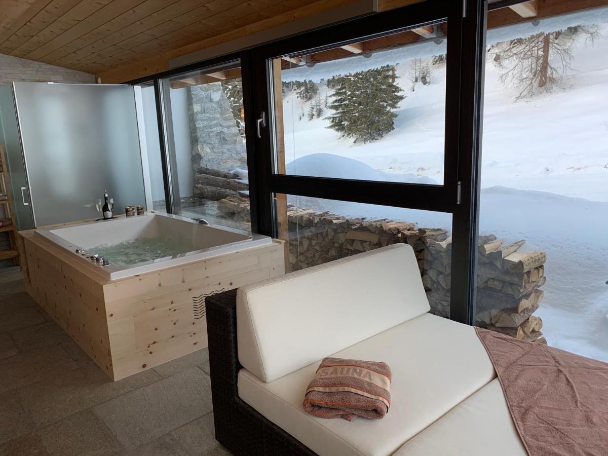 Chasa Al Battaporta Hotell Tschierv Exteriör bild